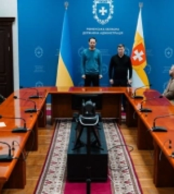 Військовослужбовці отримали відзнаки Рівненської ОВА. ФОТО