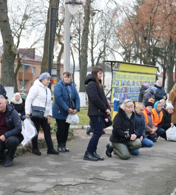 Понад рік вважався безвісти зниклим: у Луцькому районі поховали Героя Василя Цвілюка
