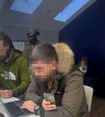 Сообщено о подозрении жителям Львова и Киевской области, которые зарабатывали на детской порнографии. ФОТОрепортаж