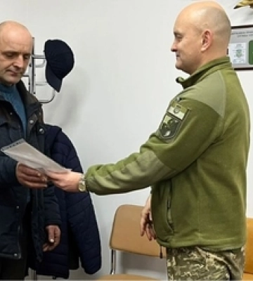 На Волині Захиснику вручили відзнаку від Головнокомандувача ЗСУ 