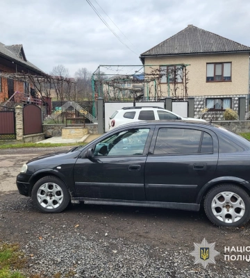 На Закарпатті водійка на «Opel Astra» збила жінку на дорозі: потерпіла померла