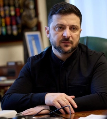 Зеленский поручил наносить удары по РФ на опережение