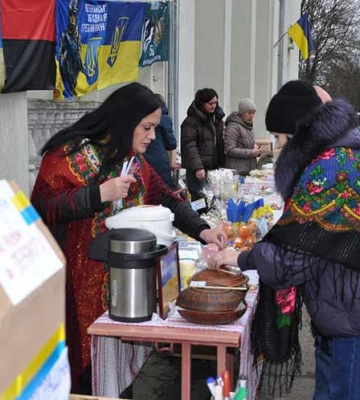 У Гребінці відбувся благодійний ярмарок на підтримку ЗСУ (ФОТО)