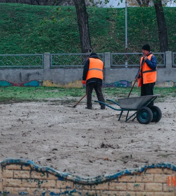 Влучання в пісочницю: російська ракета впала в парку Дніпра