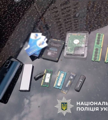 У Києві судитимуть двох шахраїв, які під виглядом ремонту комп’ютерів ошукали кількох пенсоінерів (ФОТО)