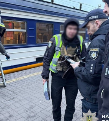 Виліз на київську електричку й отримав удар струмом: у Києві загинув 16-річний хлопець