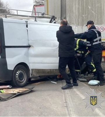 Внаслідок ДТП на Львівщині загинула жінка та постраждали чоловік і дитина. ФОТО
