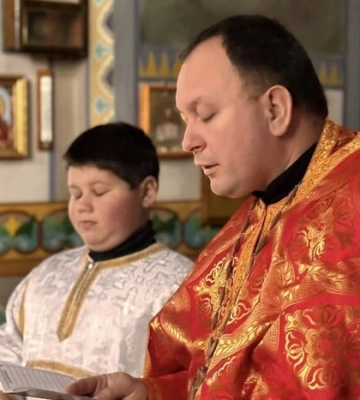 Відомий священник-блогер отримав повістку
