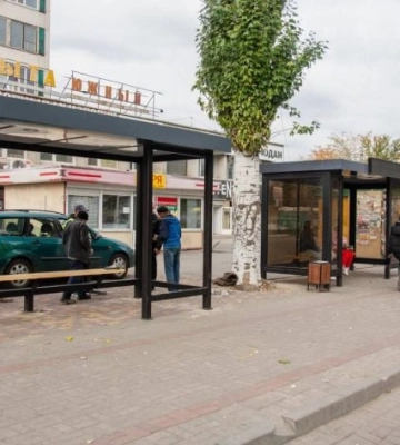 В оккупированном Мелитополе жители критикуют «умную остановку» с угрозой для жизни (скрин)