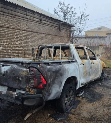 У Краматорську заарештовано чоловіка, який спалив авто військовослужбовців через конфлікт 