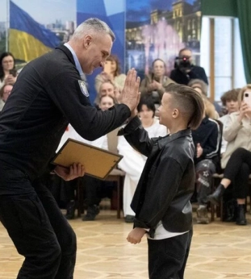 Кличко нагородив переможців щорічного міського конкурсу «Мистецькі горизонти» 