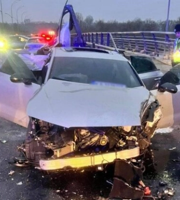 Серйозна ДТП у Києві: рух в обох напрямках від мосту Метро повністю перекрито