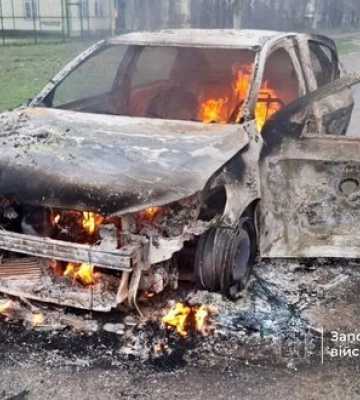 Ворог завдав удару по цивільній автівці на Запоріжжі: є поранені