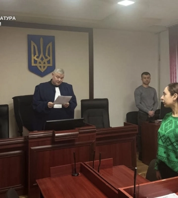 У Мукачеві суд виніс вироки чотирьом підліткам, які зґвалтували та пограбували жінку