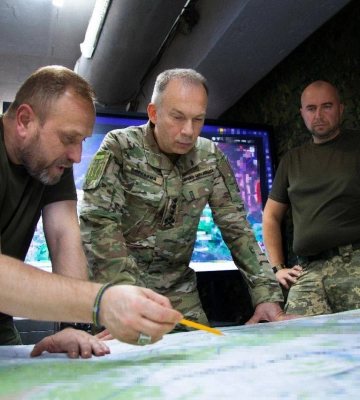 На определенном этапе украинской армии уже не было в Покровске, но ВСУ удалось отбить часть города – Сырский