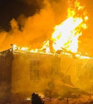 Рашисти вдарили дронами по Чернігівщині: спалахнула пожежа. ФОТО
