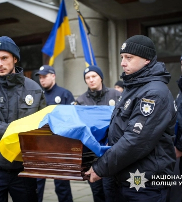 Загиблого поліцейського в Одесі провели в останню путь, - ФОТО