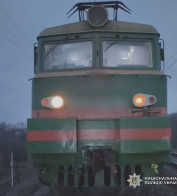 Под Харьковом электричка насмерть сбила женщину