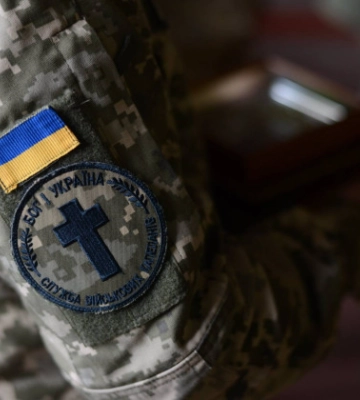 Во Львове военный капеллан за 20 тысяч евро продавал «выезд» за границу: суд вынес приговор.