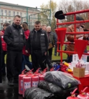 На Волині 25 підрозділів місцевої пожежної охорони отримали допомогу від Червоного Хреста. ФОТО