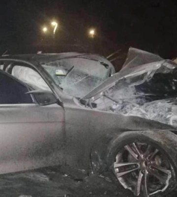 Смертельна аварія у Києві: водій BMW загинув, є постраждалі