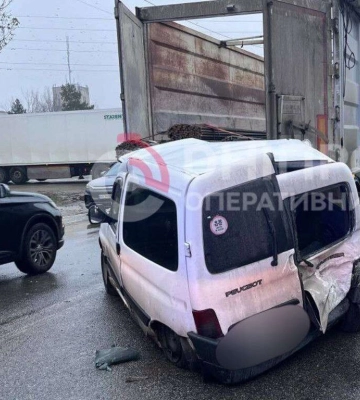 У Дніпрі на ж/м Північний сталася ДТП між трьома автівками: є постраждалий