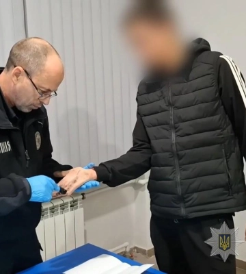 На Одещині затримали грабіжників, які напали на підлітка й жінок