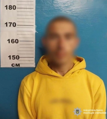 У Києві засуджено злочинця, який пограбував жінку просто у вагоні потягу метро, - поліція