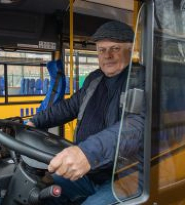 Громади Дніпропетровщини отримали додаткові шкільні автобуси для підвезення учнів