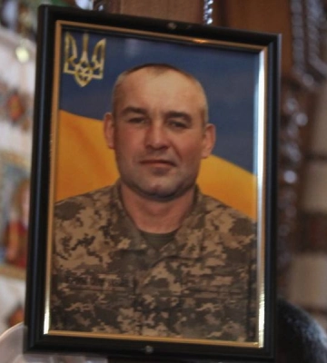 На Волині провели в останню дорогу військового Олега Гринишина