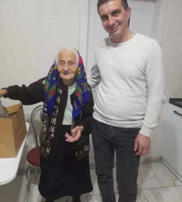 У волинській громаді з 90-річчям привітали довгожительку