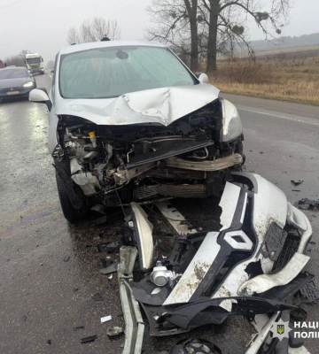 Унаслідок потрійної ДТП на Рівненщині травмувався житель Хмельницького