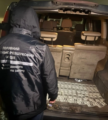 Оперативники Мукачівського прикордонного загону викрили організатора переправлення осіб через українсько-польський кордон