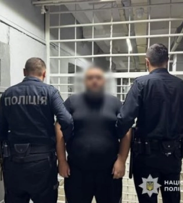 Поліцейські Закарпаття затримали зловмисника з Волині, причетного до переправлення чоловіків до Польщі