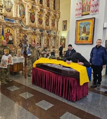 На Полтавщині прощаються із воїном Сергієм Мозулем, який вважався зниклим безвісти