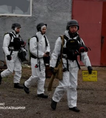 30 листопада в Миколаєві в результаті ворожої атаки горіло складське cільськогосподарське приміщення