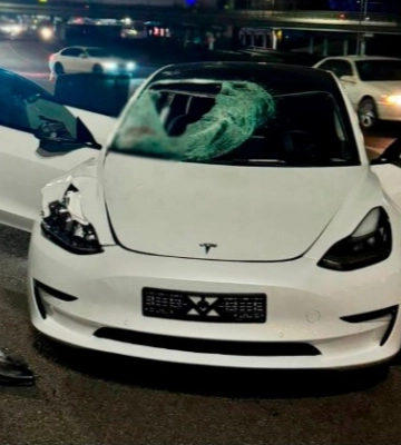 П’яний водій "Tesla" збив на смерть малолітню дівчину на переході у Києві