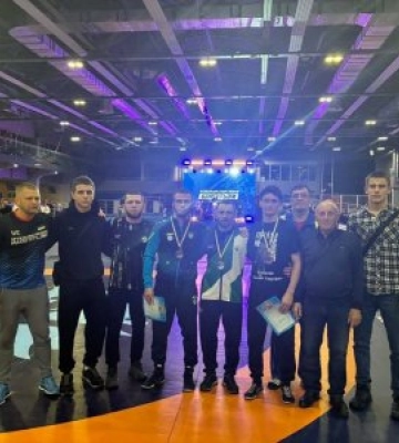 Миколаївські спортсмени – переможці та призери кадетського чемпіонату України з фехтування на шаблях