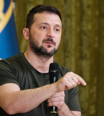 Зеленський про мирний план: українські війська у Херсоні “стоять, де стоять”