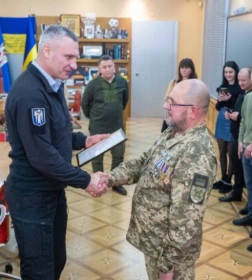 Ще 10 ветеранів отримали квартири в новобудовах Києва