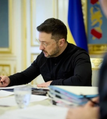 Зеленский поздравил Венгрию с национальным праздником и пригласил Мадяра в Киев