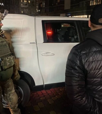 На Вінниччині затримали 3 осіб за підозрою у розбої та вимаганні “боргу” у родини підприємців
