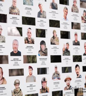 Запоріжжя вшановує загиблих Захисників і Захисниць України: ще 4 нові стенди відкрили на Алеї пам’яті полеглих Героїв