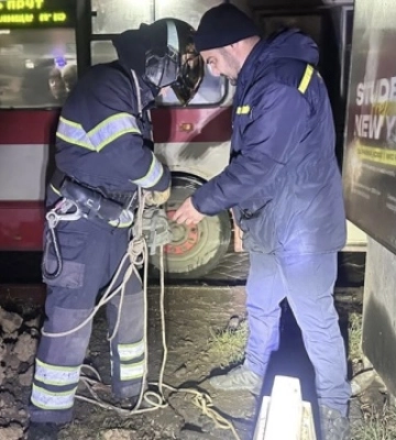 У Чернівцях дворічна дитина упала у каналізаційний колодязь