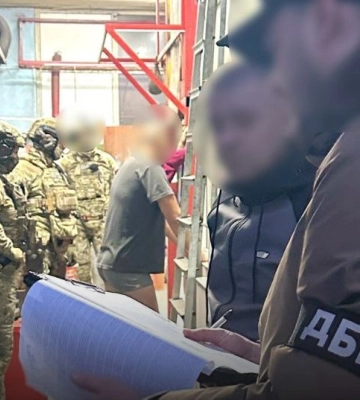 Замість служби відправляли працювати на СТО: посадовцям військової частини з Хмельниччини оголосили підозру
