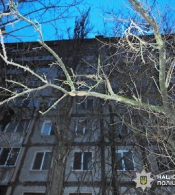 У ході розслідування обставин загибелі 19-річної дівчини у Миколаєві поліцейські затримали господаря квартири за незаконне позбавлення волі потерпілої