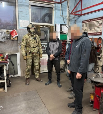 Замість служби відправляли працювати на СТО: посадовцям військової частини з Хмельниччини оголосили підозру