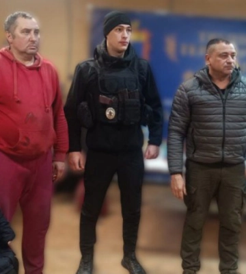 З Берислава під обстрілами евакуювали 11 жителів та собаку