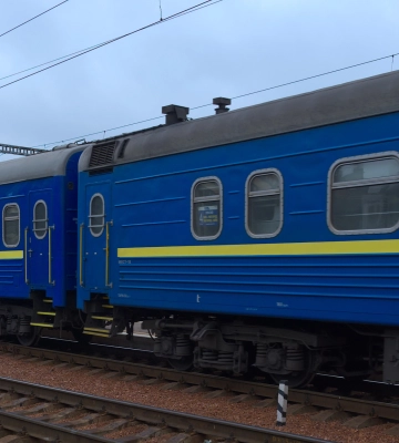 Потяг із Запоріжжя затримується через обстріл Одещини: що відомо