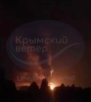 Вибухи лунають в окупованому Криму: повідомляється про атаку дронів, горить нафтобаза. ВIДЕО